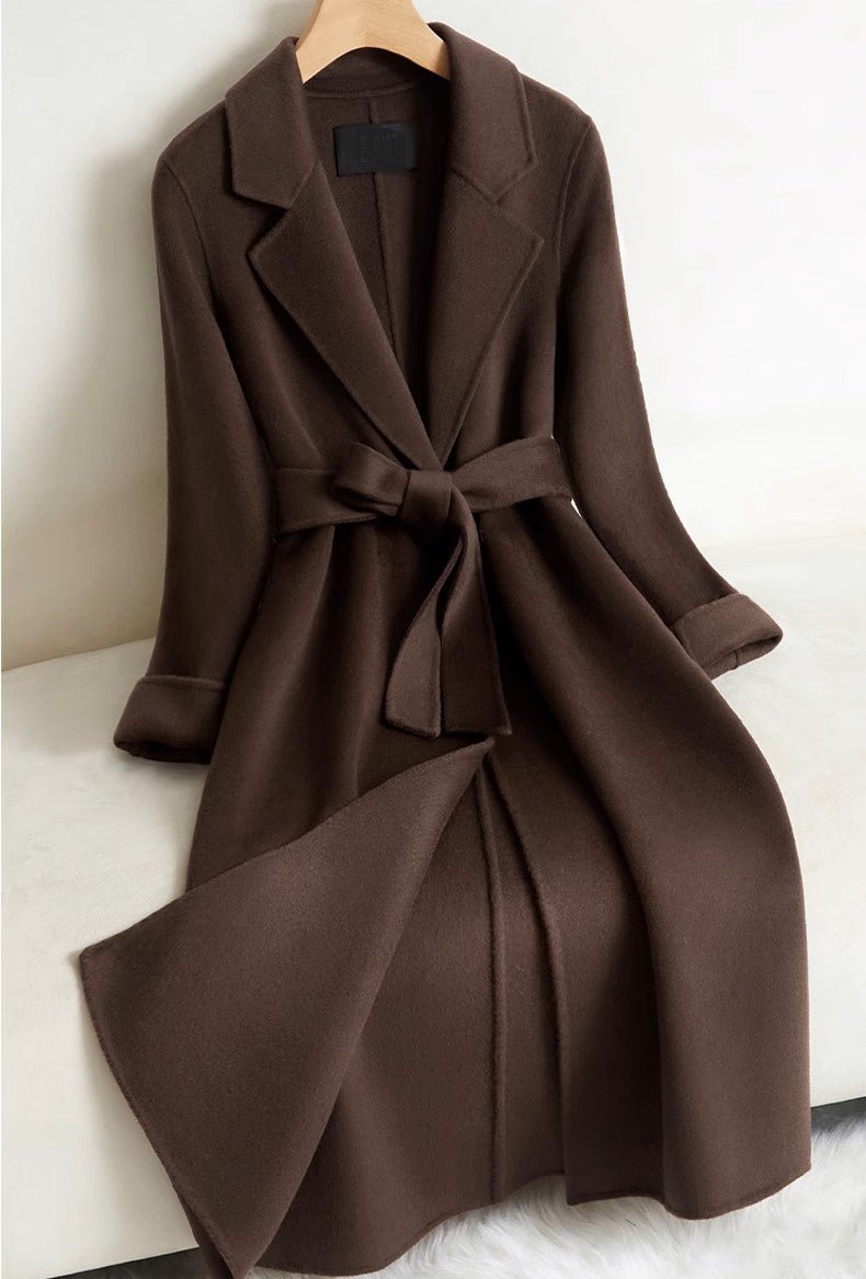 Elegant Wool And Cashmere Coat With Fitted Cut And Suit Collar