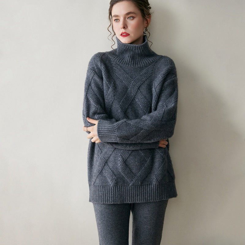 Elaris Cozy High-Neck Cashmere Sweater